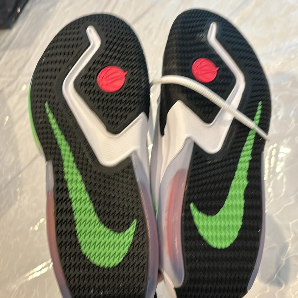 Brand new boys Nike zoom cross over sneakers size 6